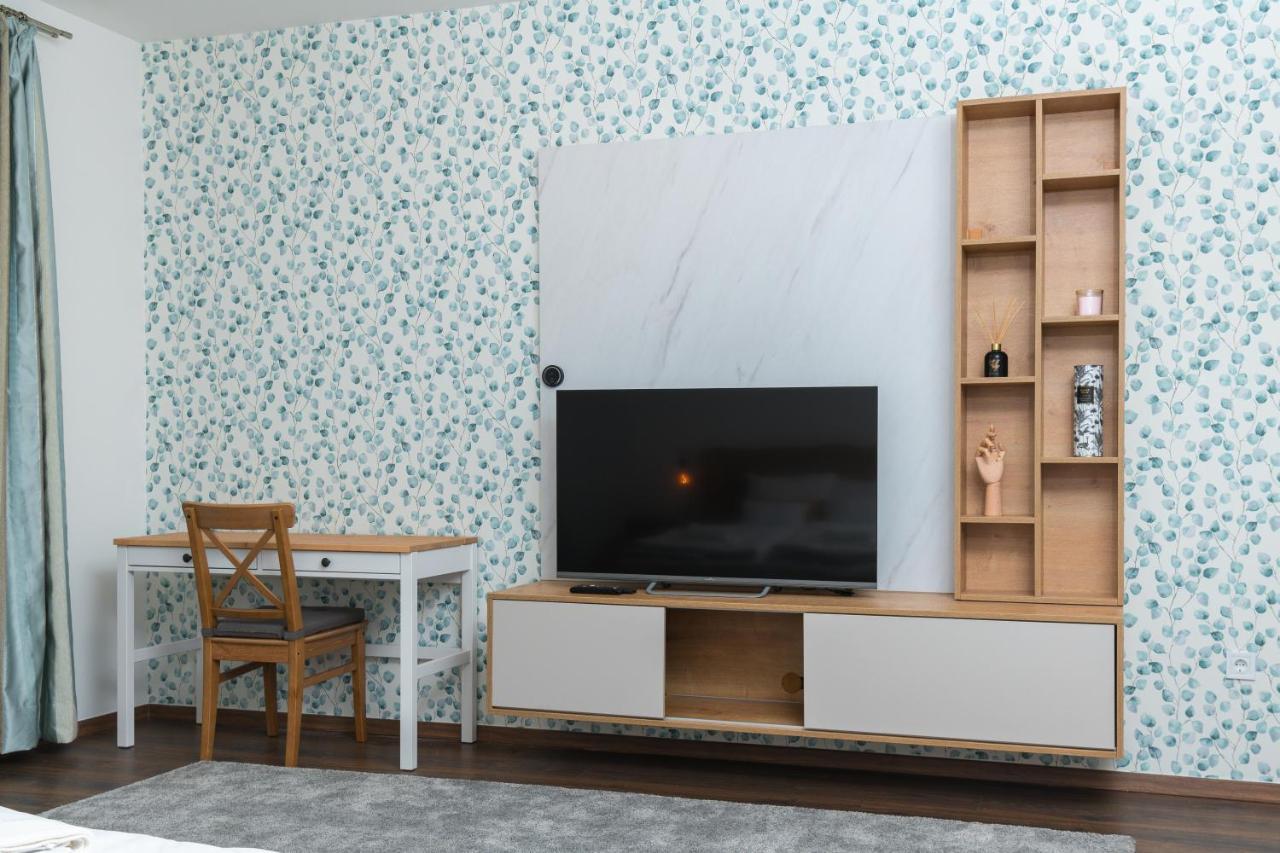 Westside Apartments By Urbanrent Будапеща Екстериор снимка
