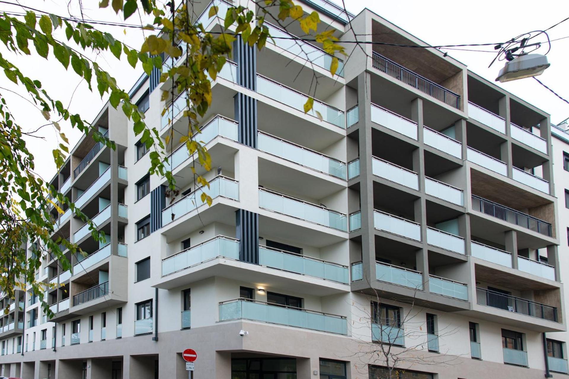 Westside Apartments By Urbanrent Будапеща Екстериор снимка